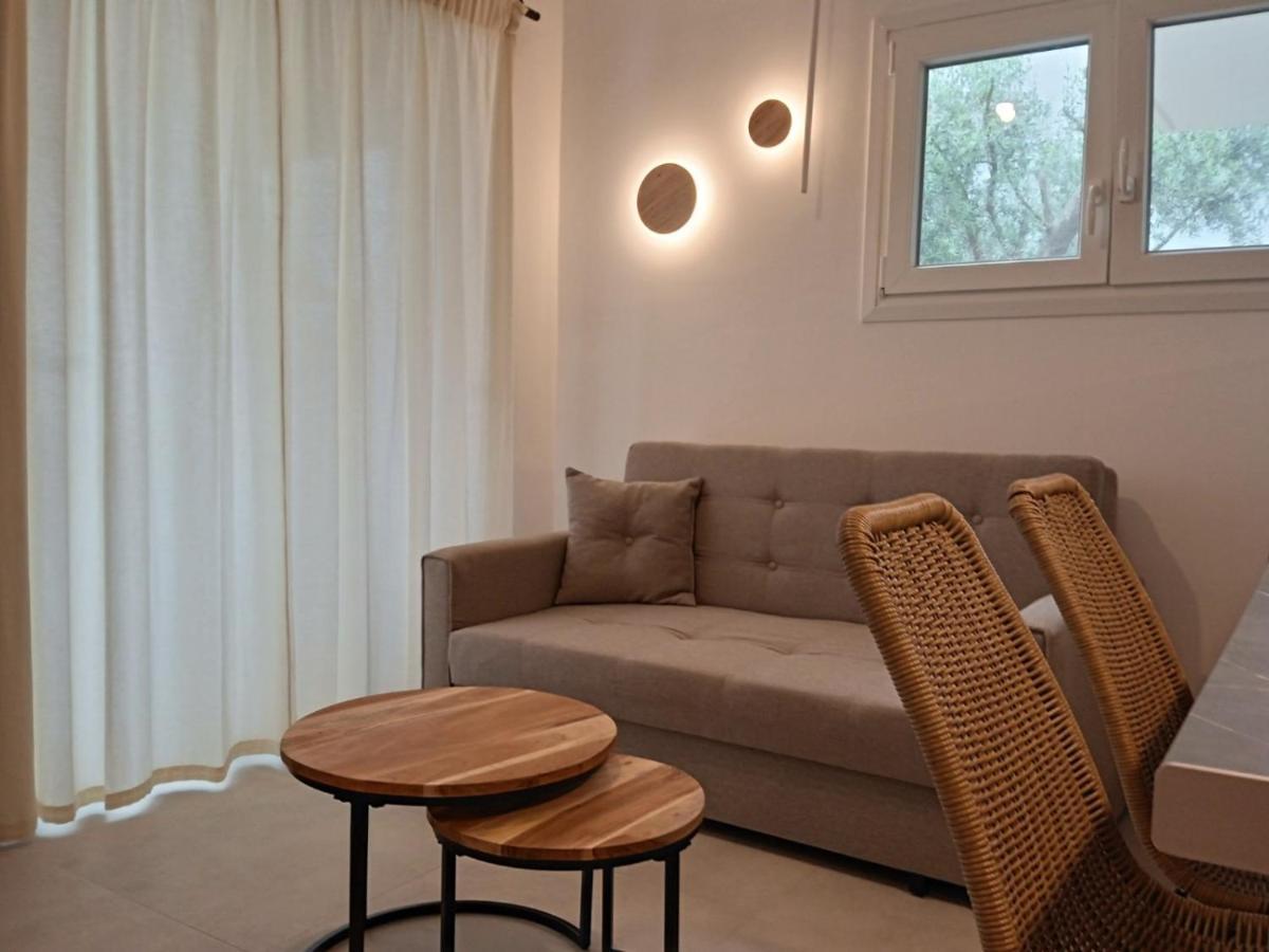 Q Luxury Rooms Paleros Экстерьер фото
