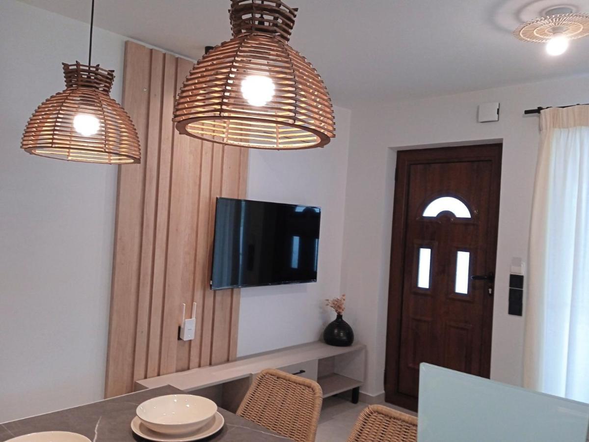 Q Luxury Rooms Paleros Экстерьер фото