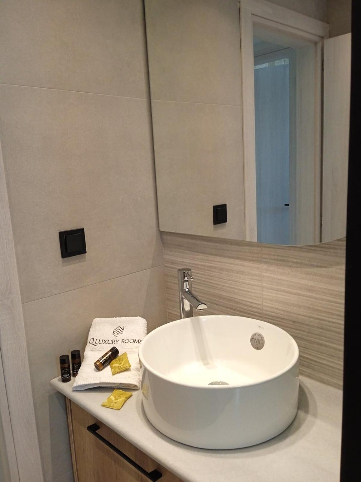 Q Luxury Rooms Paleros Номер фото